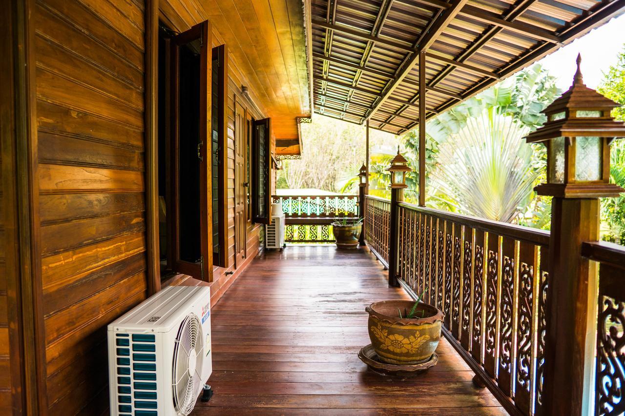 Villa Paraiso - 4 Bedroom Traditional Thai Pool Villa Ban Nong Thale 외부 사진